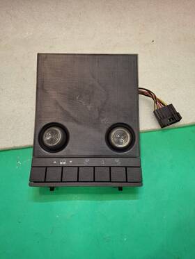08.570.01 Alfa Romeo 91 164 Map Light Dome Courtesy