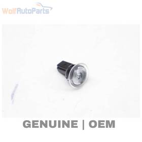 63316826264 Bmw 2018-2023 X3 Sdrive30i G01 - Trunk / Luggage Compartment Light 6826264