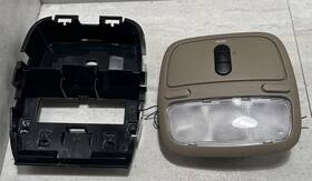 25676529 Buick 1998 Park Avenue Dome Map Light Homelink Taupe/beige Interior