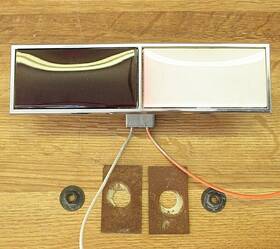 20099453 Cadillac 1979 - 1985 Eldorado Lh Door Panel Courtesy Lamp With White And Red Lens