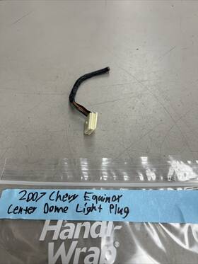 17044-a-7116 Chevrolet 2007 Chevy Equinox Center Dome Light Plug