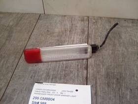 299.gm8b04 Chevrolet Truck Tahoe 2004 Passenger Front Door Marker Light 467347