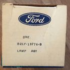 D2ly-13776-b Ford Vintage Lamp Assembly