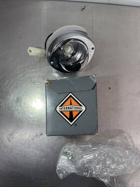 433257001 Dome J0066 International Navistar Interior Light 16v Truck Cab -j0066