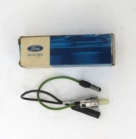 D1wy-14413-a Ford Nos 1972 1976 Lincoln Continental Mark Iv And Thunderbird Glove Box Light