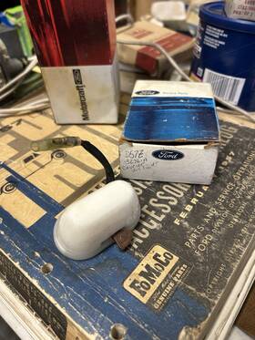 D5rz-13276-a Ford 1975 Courier Truck Interior Light Nos In Box