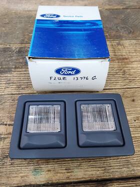 F2uz-13776-g Ford New Oem 1990 - 1997 Lincoln Town Car Dome Light Assembly Blue F2uz13776g