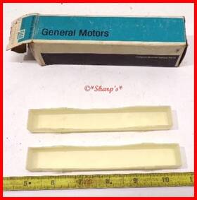 1701563 General Motors 1976 1979 Cadillac Seville Oldsmobile Toronado Arm Rest Lens Nos Gm Pair
