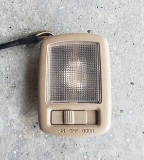 29620 Hyundai 2p0 2013-2018 Santa Fe Tan Rear Trunk Overhead Headliner Dome Light Lamp Oem