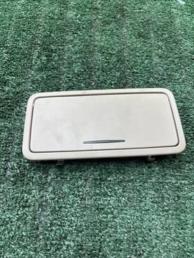 185201170-03 Jaguar 2011-2015 X351 Xj Rear Dome Lamp Interior Light Oem Aw93-mbbs Damage Desc