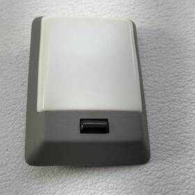 56001366 Jeep Oem Used Part 92-97 Cherokee Xj Dome Light Front Domelight Assembly Gray