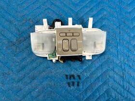 Lexus 8126060140 Oem Gx470 Roof Overhead Map Lamp With Transmitter And Lens Ivory 2003-2009