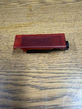 670007082 Maserati 2014-2020 Ghibli Front / Rear Door Trim Panel Interior Light Lamp Red