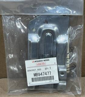 Mb947477 Mitsubishi Genuine Room Lamp Interior Dome Light Bracket Delica Space Gear L400