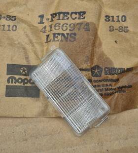 4166974 Mopar 1980-1986 Plymouth Dodge Chrysler B Van Nos Visor Panel Lamp Lens