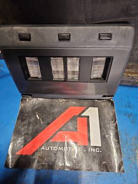 980-33712 Pontiac 84 Fiero Interior Dome Light Dual Map Readers Black Roof Mounted Oem