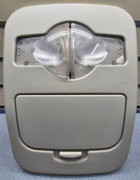 Abn44902 Pontiac 04-08 Grand Prix Front Overhead Console Dome Map Light Sun Roof Assembly Lt Gray