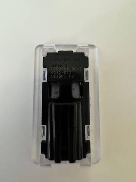 1007151-90-e Tesla Like New Oem Puddle/interior Light - Part No
