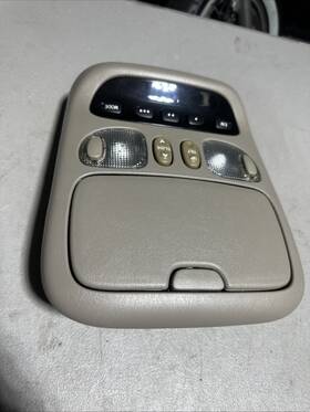 10a14480-0627 Toyota 10a14480-0627- Sequoia 2001-2007 Overhead Console Dome Light Map Oem Used