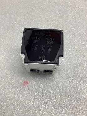 Toyota 480209 2017-2019 Corolla Passenger Dash Bag Light Oem