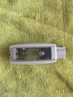 1k0-947-109-y20 Volkswagen 2010 Jetta Tdi Wagon Oem Visor Lamp