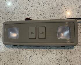 3cn947290za2 Volkswagen Atlas Overhead Roof Dome Light Reading Lamp Oem 2018 - 2020 3cn947290za2 Volkswagen Atlas Overhead Roof Dome Light Reading Lamp Oem 2018 - 2020